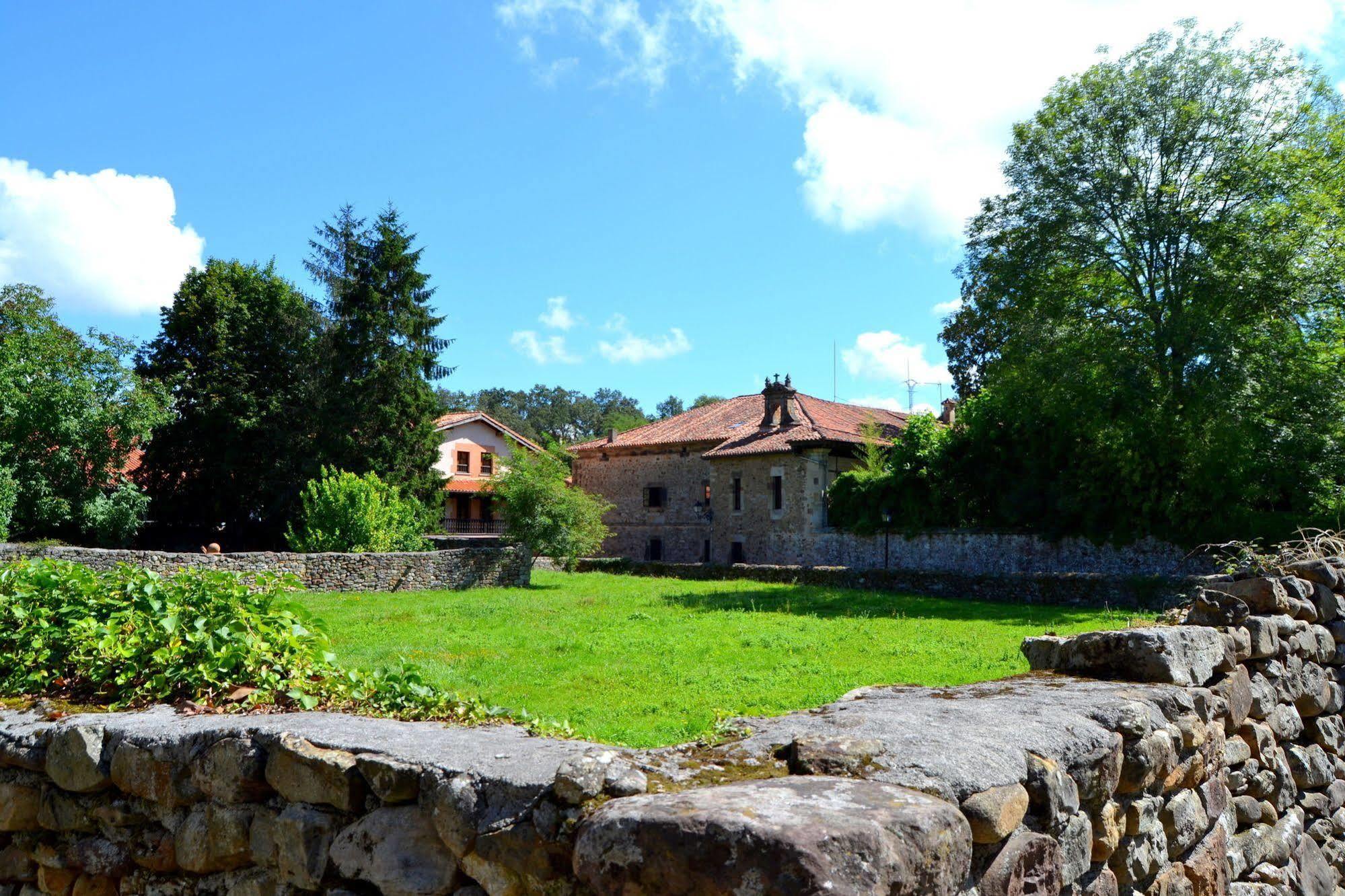 Hotel Termas De Liérganes Kültér fotó